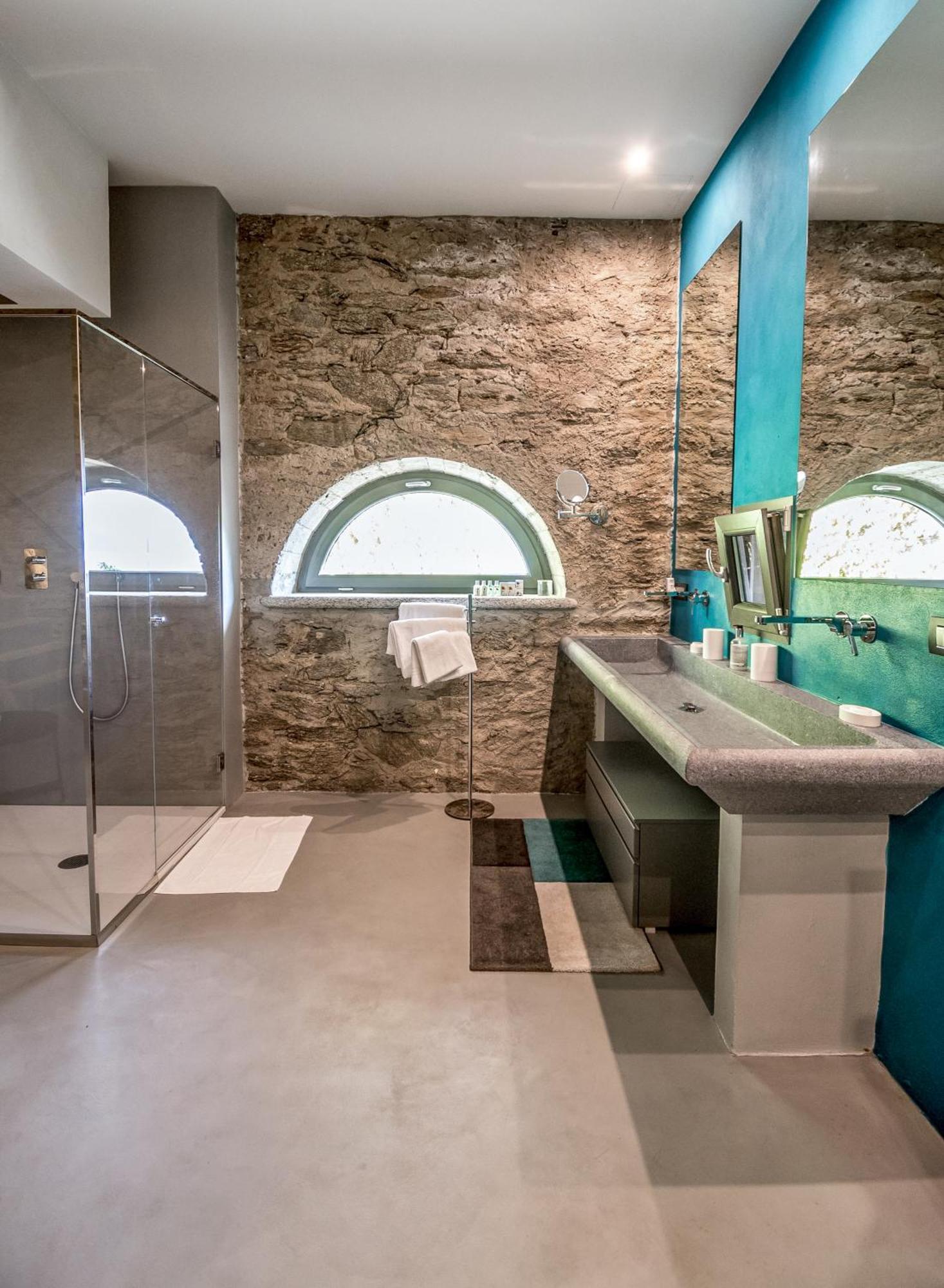 Camin Hotel Colmegna Luino Esterno foto