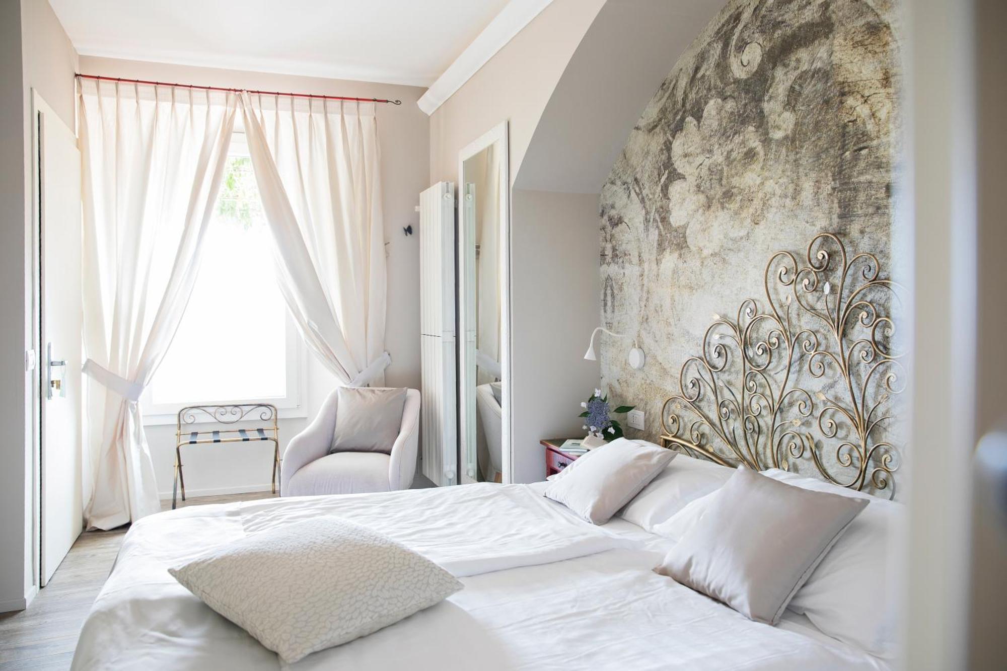Camin Hotel Colmegna Luino Esterno foto
